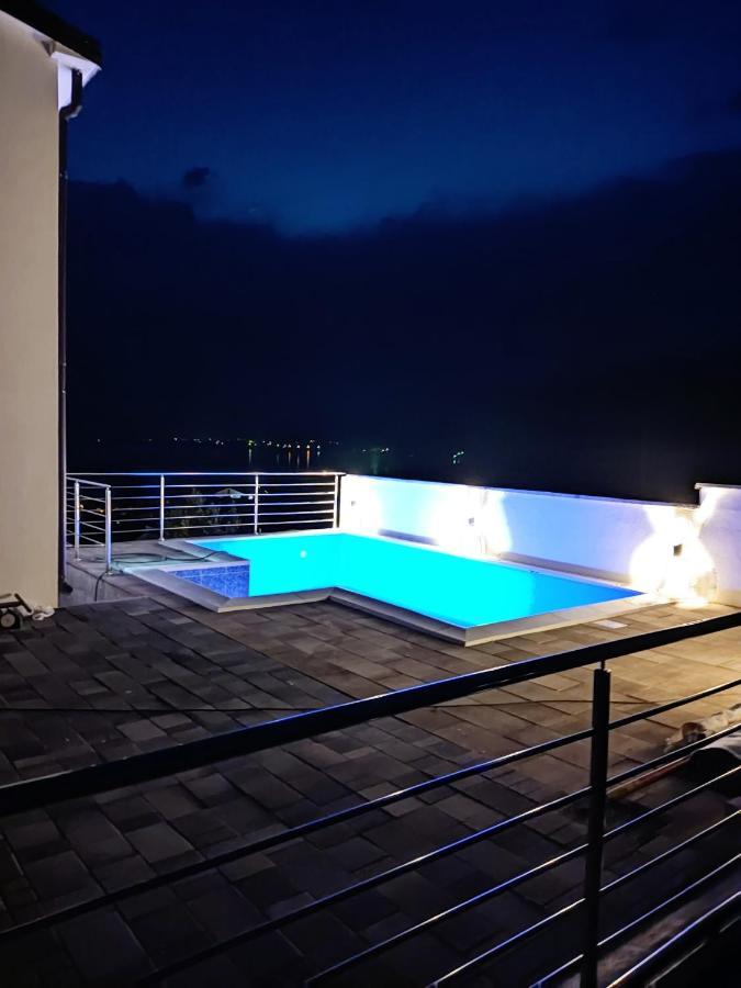 Apartmani Ima ロバニスカ エクステリア 写真